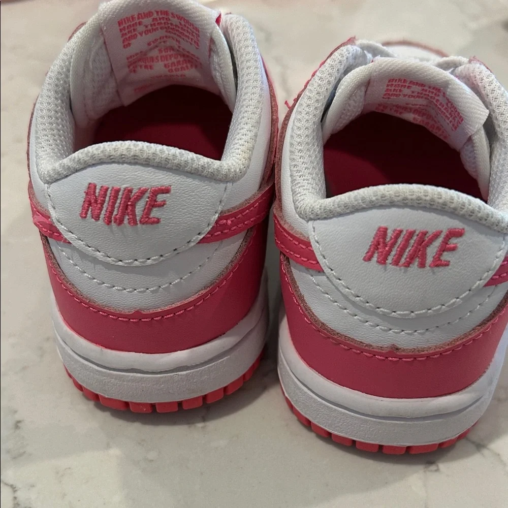 Nike Toddlers' Hot Pink and White Low-Top Sneakers 6c